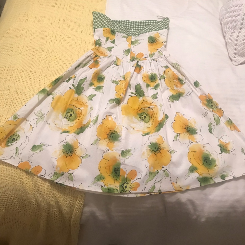 HOST PICK ๐ป๐ป๐ป๐ป NWT - Strapless Sundress - ๐ป๐ - Picture 4 of 5